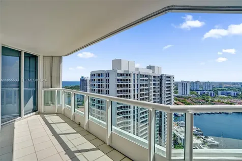 21205 Yacht Club Drive Aventura FL 33180