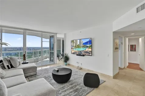21205 Yacht Club Drive Aventura FL 33180