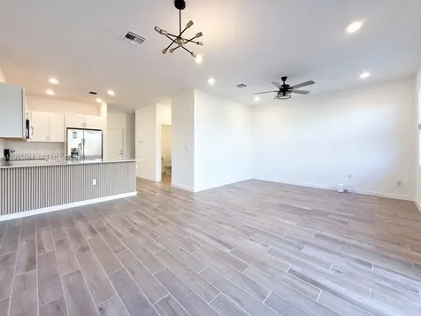 184 NE 13th Terrace Homestead FL 33033