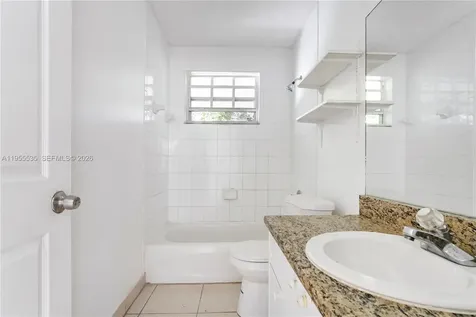 415 N 60th Way Hollywood FL 33024
