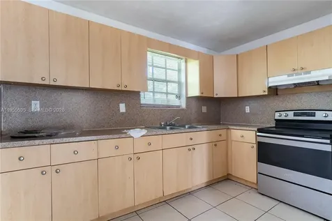 415 N 60th Way Hollywood FL 33024
