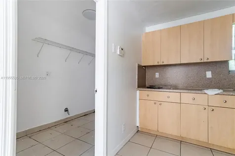 415 N 60th Way Hollywood FL 33024