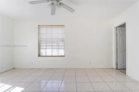415 N 60th Way Hollywood FL 33024