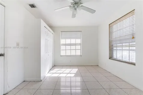 415 N 60th Way Hollywood FL 33024