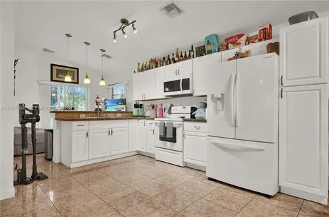 19897 NW 62nd Avenue Hialeah FL 33015