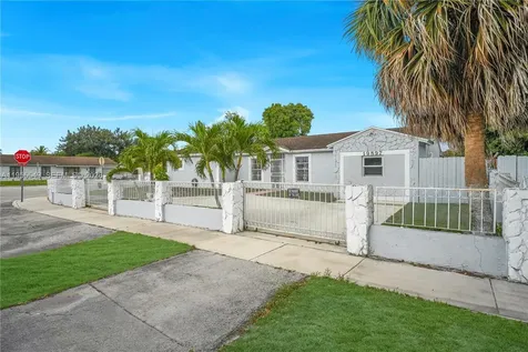 19897 NW 62nd Avenue Hialeah FL 33015