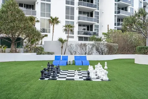 18001 Collins Avenue Sunny Isles Beach FL 33160