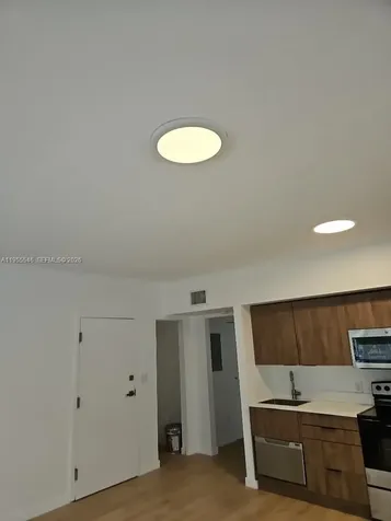 557 Michigan Avenue Miami Beach FL 33139