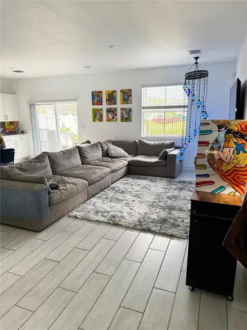 1783 SE 7th Terrace Homestead FL 33034