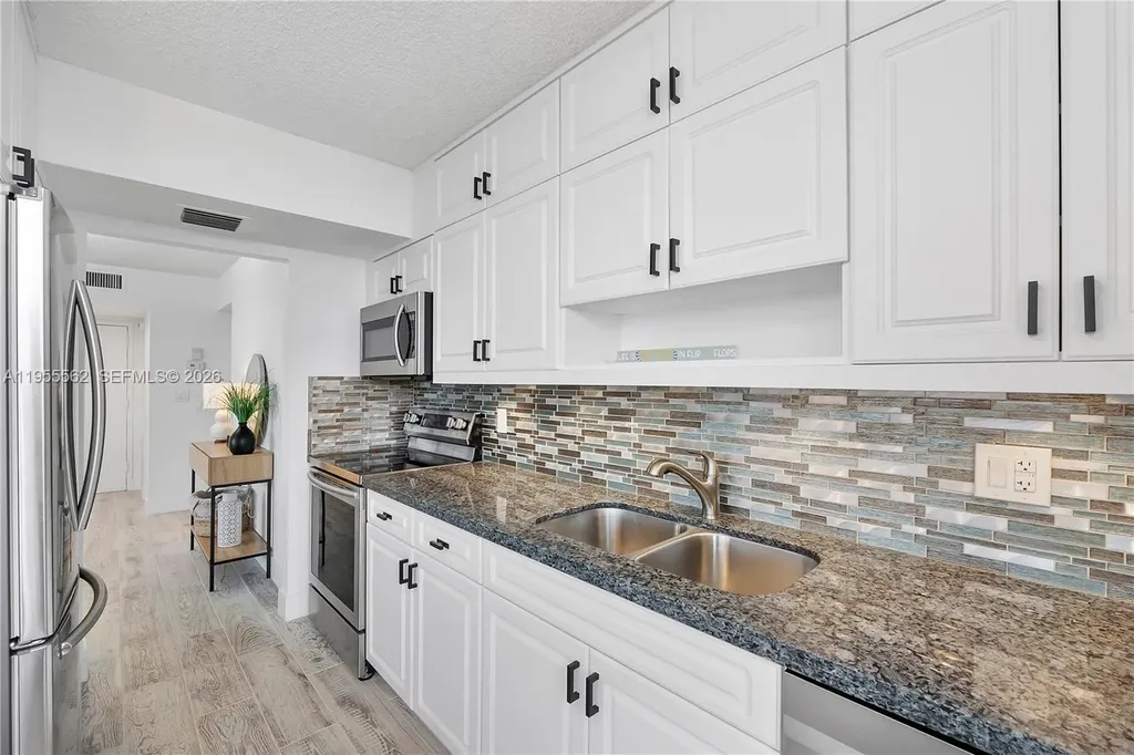 2639 N Riverside Drive Pompano Beach FL 33062