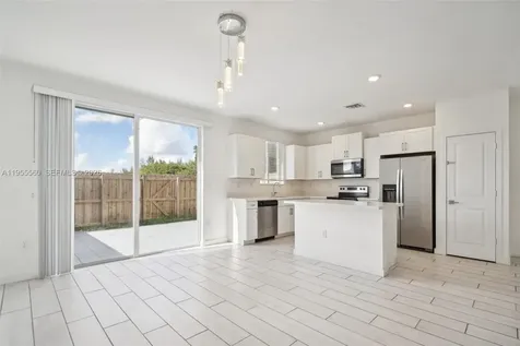 1006 SE 23rd Avenue Homestead FL 33035
