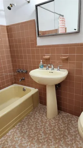 11401 SW 57th Street Miami FL 33173