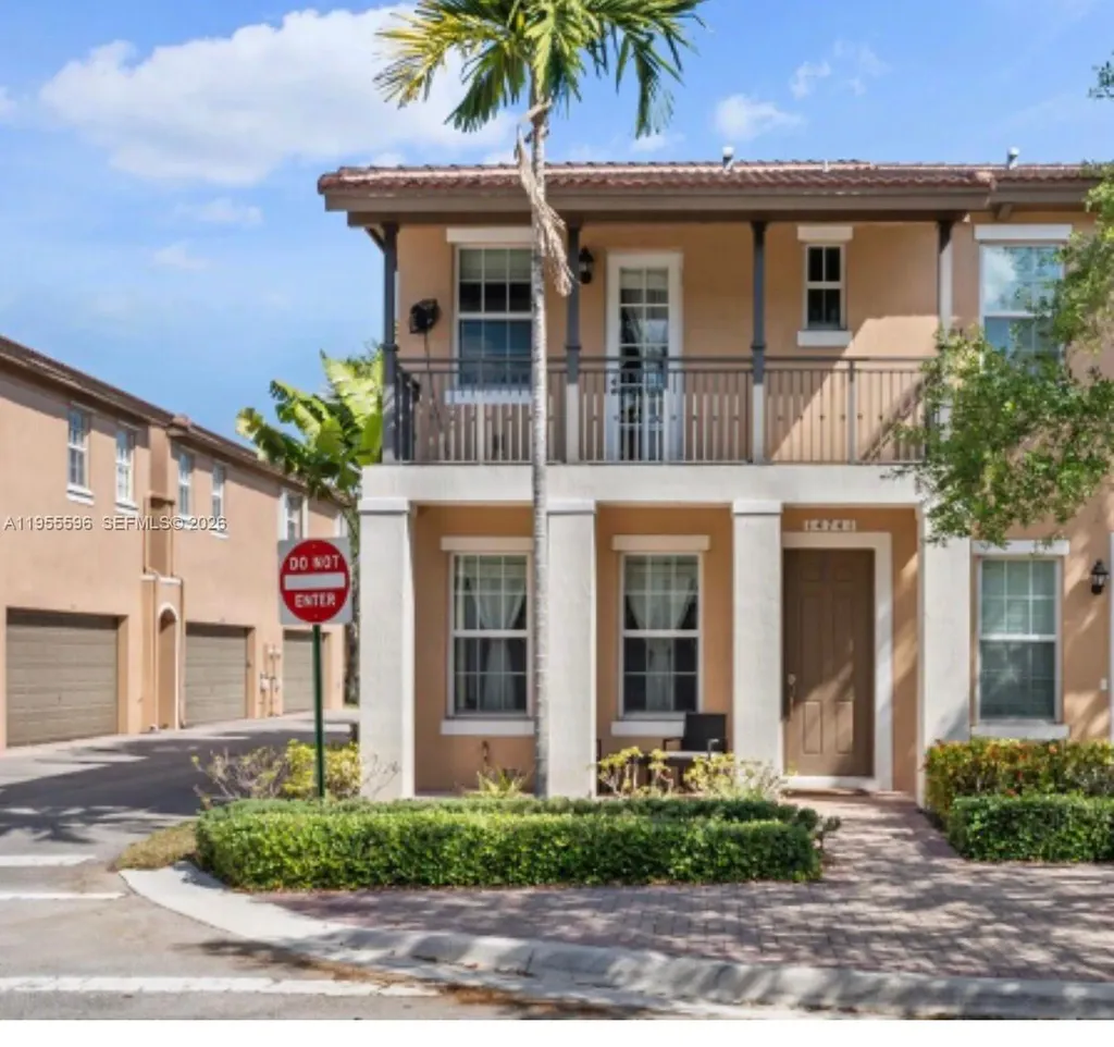 14602 SW 11th Street Pembroke Pines FL 33027