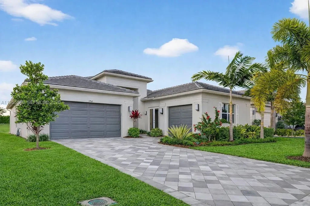 11960 SW Whitewater Falls Court Port St. Lucie FL 34987