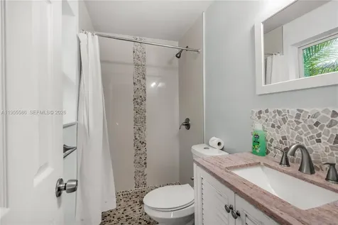 80 NW 40th Street Oakland Park FL 33309