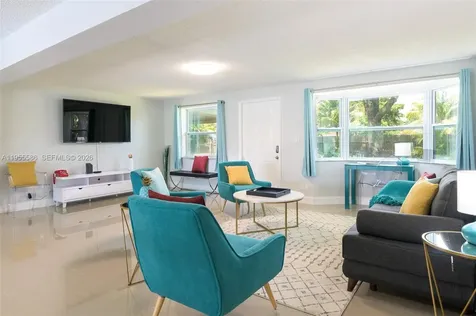 80 NW 40th Street Oakland Park FL 33309