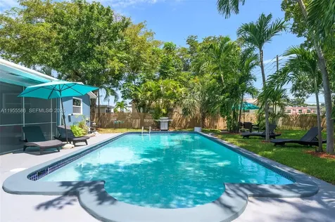 80 NW 40th Street Oakland Park FL 33309
