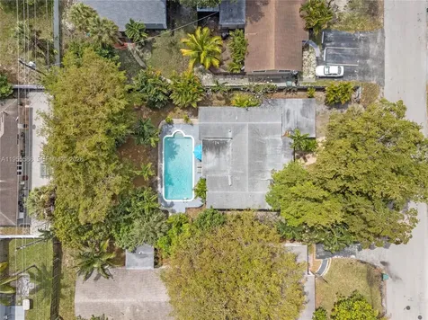 80 NW 40th Street Oakland Park FL 33309