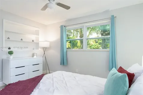 80 NW 40th Street Oakland Park FL 33309