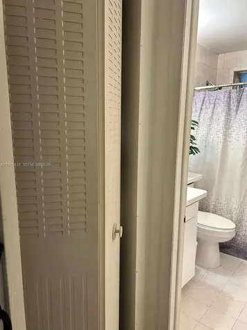 1560 W 46th Street Hialeah FL 33012