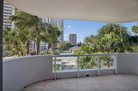 21200 Point Place Aventura FL 33180