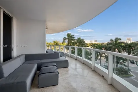 21200 Point Place Aventura FL 33180