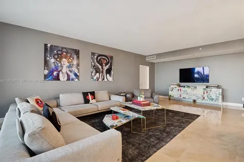 21200 Point Place Aventura FL 33180