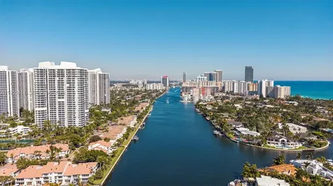 21200 Point Place Aventura FL 33180