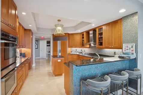 21200 Point Place Aventura FL 33180