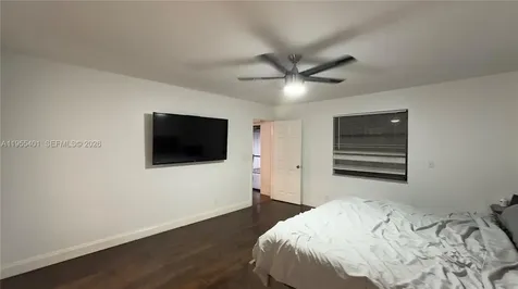 323 W Canterbury Drive W Riviera Beach FL 33407