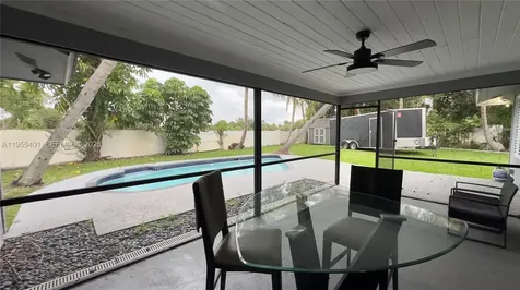 323 W Canterbury Drive W Riviera Beach FL 33407