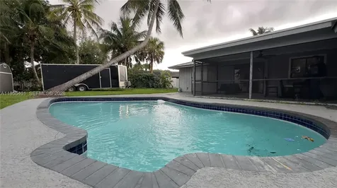 323 W Canterbury Drive W Riviera Beach FL 33407