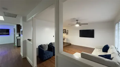 323 W Canterbury Drive W Riviera Beach FL 33407