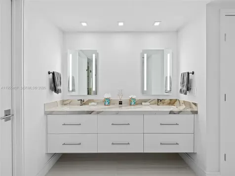 333 Las Olas Way Fort Lauderdale FL 33301