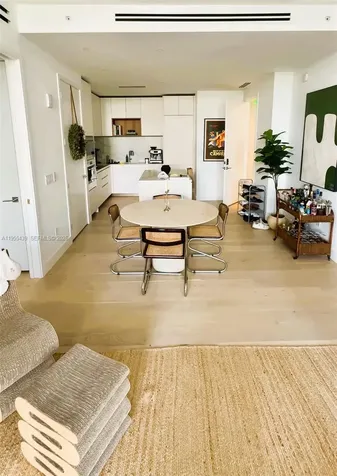 304 Ocean Drive Miami Beach FL 33139