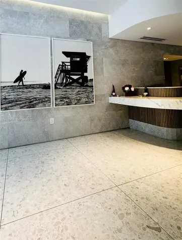 304 Ocean Drive Miami Beach FL 33139