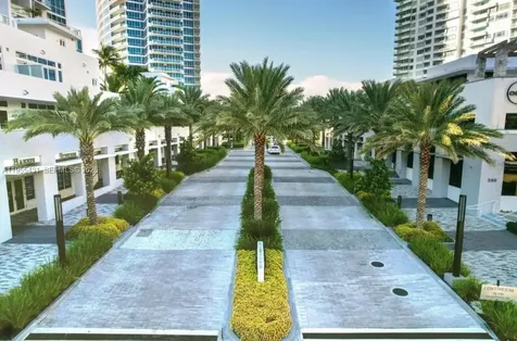 50 S Pointe Drive Miami Beach FL 33139