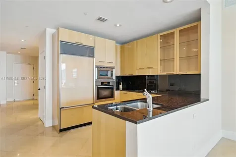 6799 Collins Avenue Miami Beach FL 33141