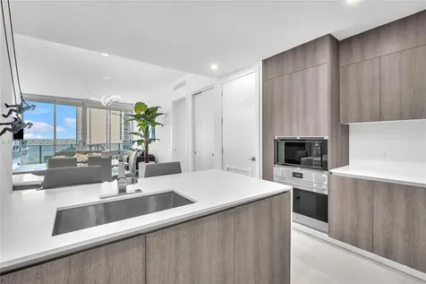 17550 Collins Avenue Sunny Isles Beach FL 33160