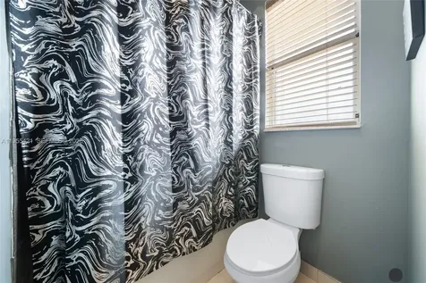1097 NE 40th Road Homestead FL 33033