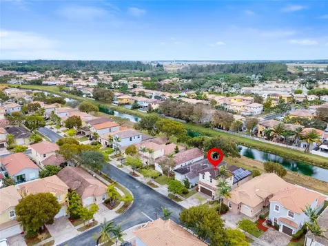 1097 NE 40th Road Homestead FL 33033