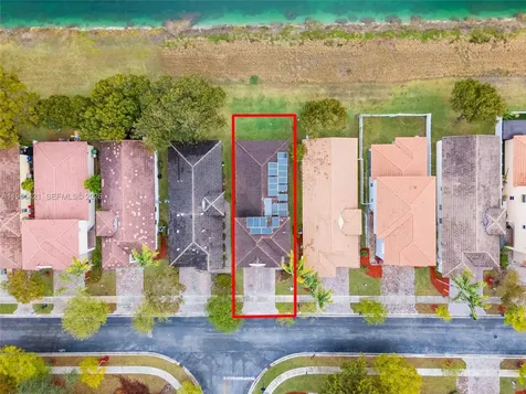 1097 NE 40th Road Homestead FL 33033