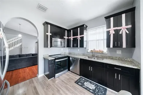 1097 NE 40th Road Homestead FL 33033