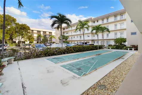 2200 Diana Drive Hallandale Beach FL 33009