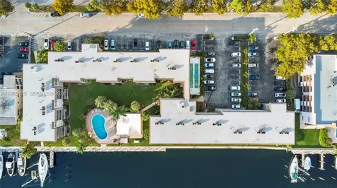 2200 Diana Drive Hallandale Beach FL 33009