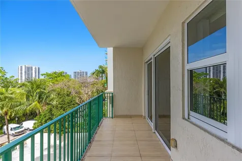 20000 E Country Club Drive Aventura FL 33180