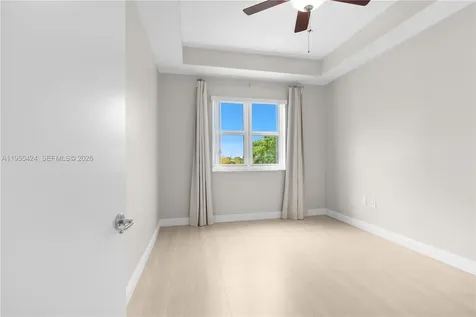 20000 E Country Club Drive Aventura FL 33180