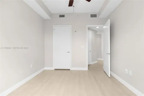 20000 E Country Club Drive Aventura FL 33180