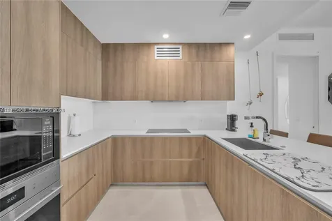 17550 Collins Avenue Sunny Isles Beach FL 33160