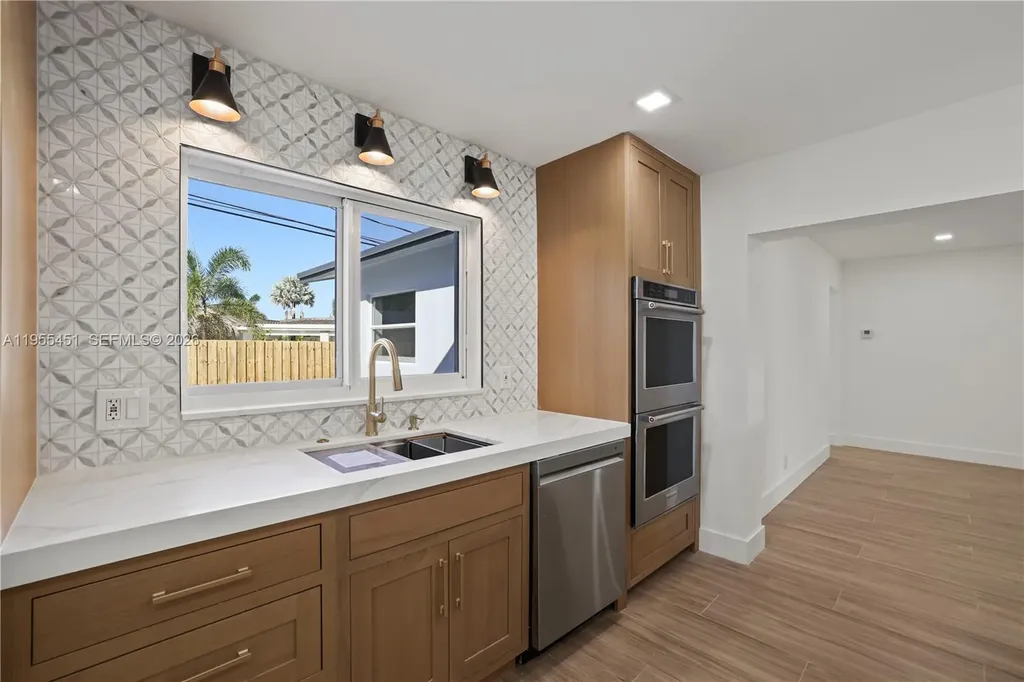 5641 NE 21st Avenue Fort Lauderdale FL 33308